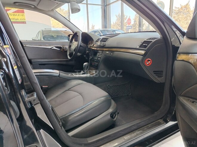 Mercedes E 240 2004, 398,000 km - 2.4 l - Sumqayıt