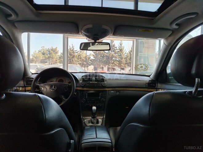 Mercedes E 240 2004, 398,000 km - 2.4 l - Sumqayıt