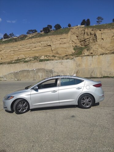 Hyundai Elantra 2018, 135,000 km - 2.0 l - Bakı