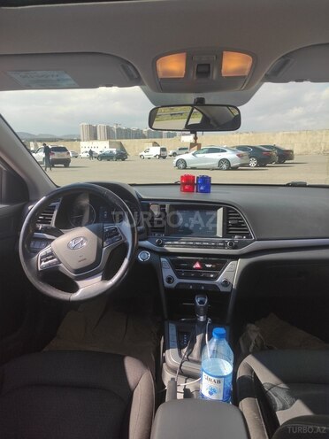 Hyundai Elantra 2018, 135,000 km - 2.0 l - Bakı