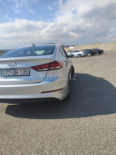 Hyundai Elantra 2018, 135,000 km - 2.0 l - Bakı