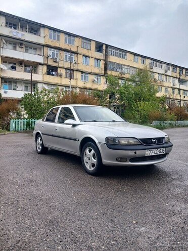 Opel Vectra 1998, 182,000 km - 1.6 l - Bakı