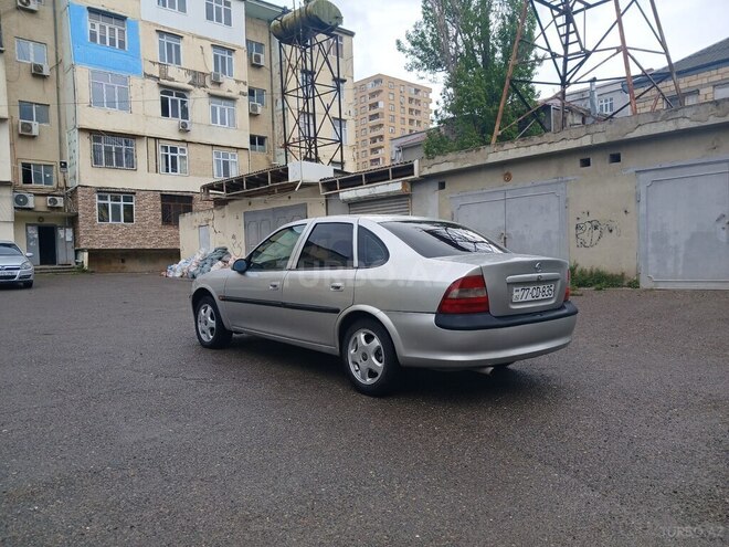 Opel Vectra 1998, 182,000 km - 1.6 l - Bakı