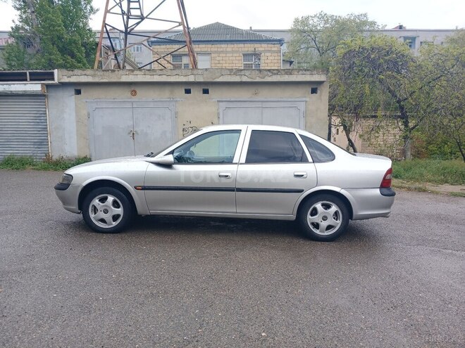 Opel Vectra 1998, 182,000 km - 1.6 l - Bakı
