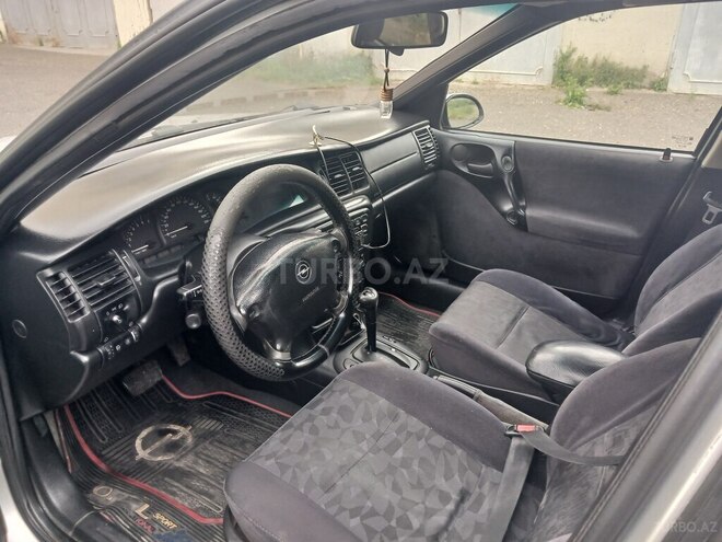 Opel Vectra 1998, 182,000 km - 1.6 l - Bakı