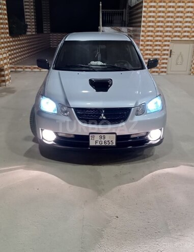 Mitsubishi Airtrek 2004, 222,222 km - 2.0 l - Sumqayıt