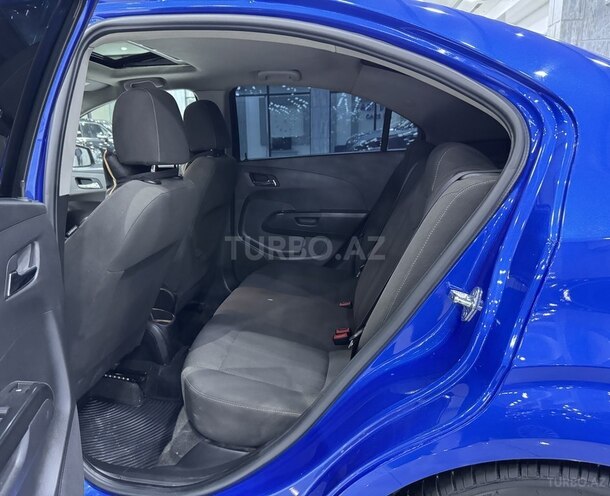 Chevrolet Aveo-14