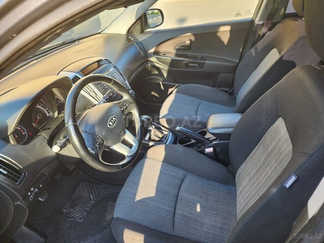 Kia Ceed 2011, 269,000 km - 1.4 l - Bakı