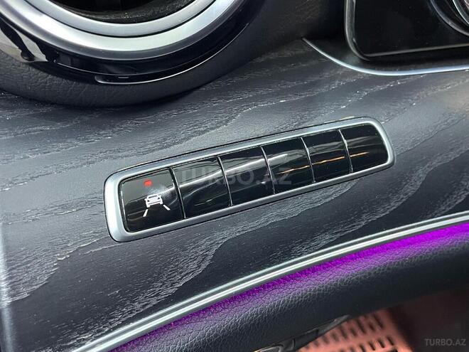 Mercedes E 220 d 2018, 143,234 km - 2.2 l - Sumqayıt