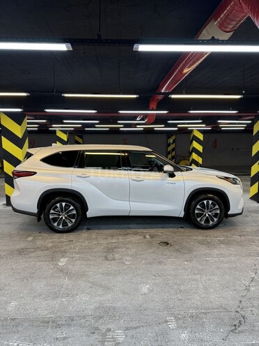 Toyota Highlander 2021, 66,000 km - 2.5 l - Bakı