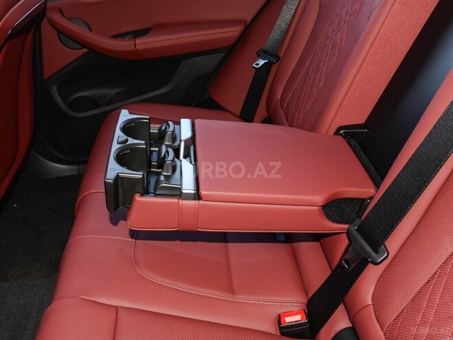 BMW iX3-15