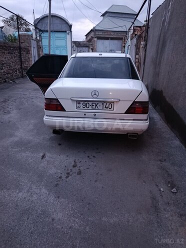 Mercedes E 200 1994, 450,000 km - 2.0 л - Gəncə