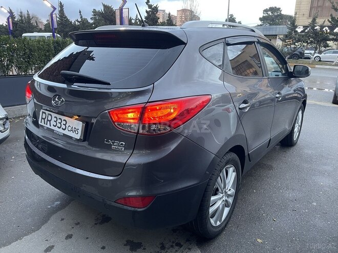 Hyundai ix35-7