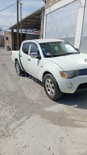Mitsubishi L200 2007, 423,890 km - 2.4 л - Bakı
