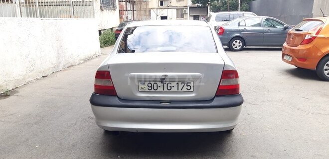 Opel Vectra 1997, 195,241 km - 1.8 l - Bakı