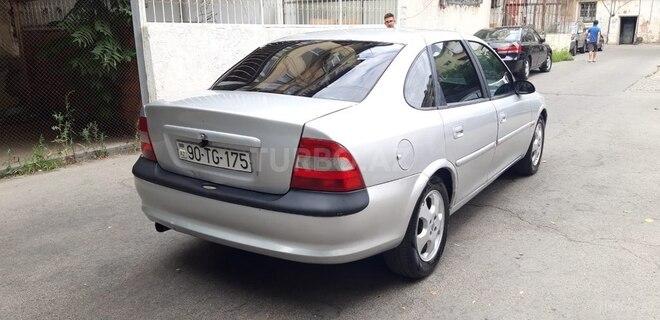 Opel Vectra 1997, 195,241 km - 1.8 l - Bakı