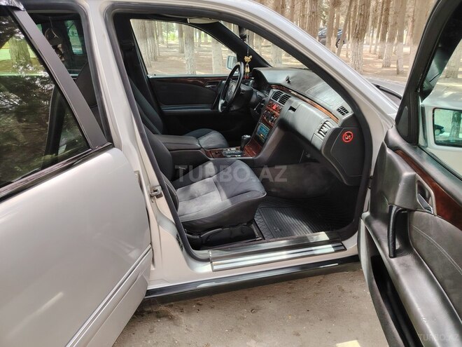 Mercedes E 200 1996, 264,982 km - 2.0 l - Sumqayıt