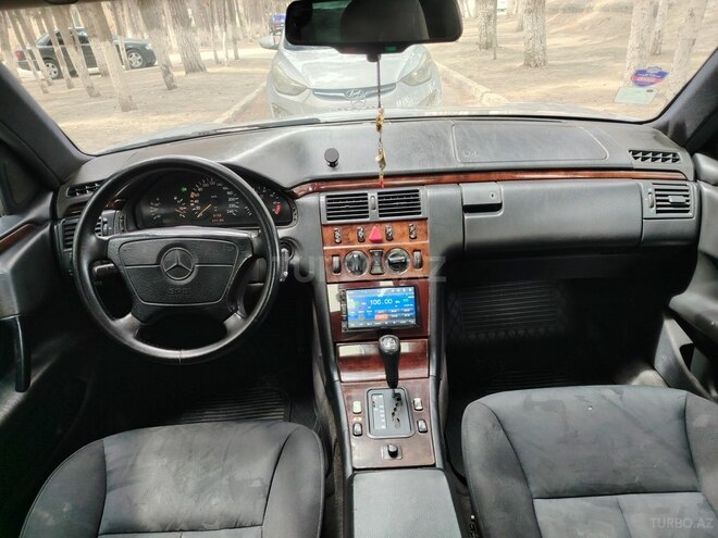 Mercedes E 200 1996, 264,982 km - 2.0 l - Sumqayıt