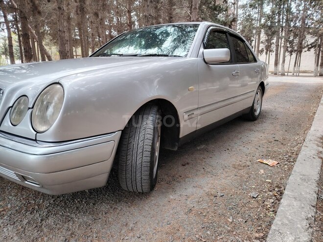 Mercedes E 200 1996, 264,982 km - 2.0 l - Sumqayıt