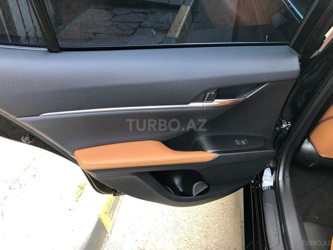 Toyota Camry 2023, 35,800 km - 2.5 l - Bakı