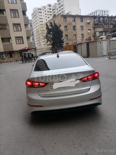 Hyundai Elantra 2017, 88,000 km - 2.0 л - Bakı