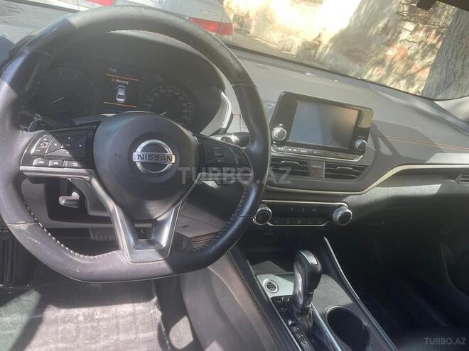 Nissan Altima-3