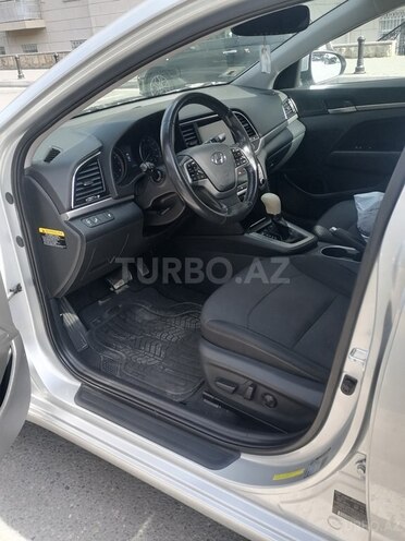 Hyundai Elantra 2017, 88,000 km - 2.0 л - Bakı