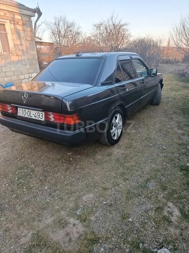 Mercedes 190 1993, 400,000 km - 2.0 l - Tovuz