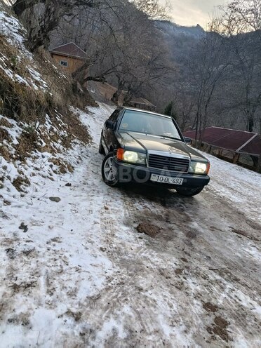 Mercedes 190 1993, 400,000 km - 2.0 l - Tovuz