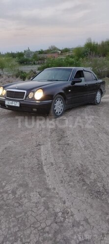 Mercedes E 230 1996, 390,815 km - 2.0 l - Sabirabad