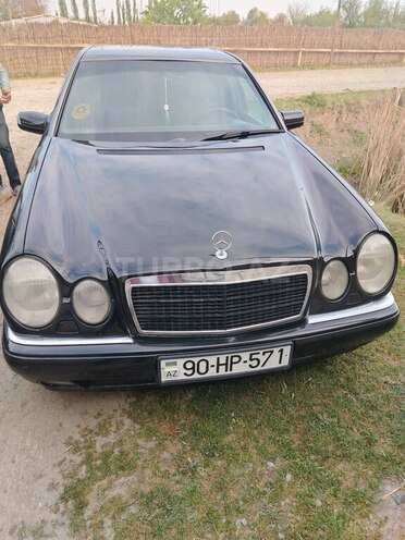 Mercedes E 230 1996, 390,815 km - 2.0 l - Sabirabad