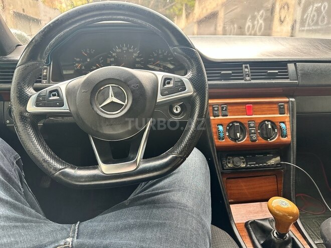 Mercedes E 250 1994, 457,598 km - 2.5 l - Bakı