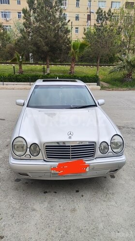 Mercedes E 240 1999, 255,000 km - 2.4 l - Sabirabad