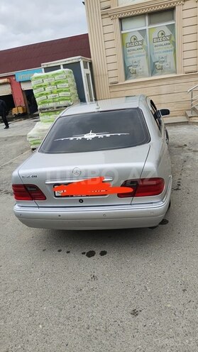 Mercedes E 240 1999, 255,000 km - 2.4 l - Sabirabad