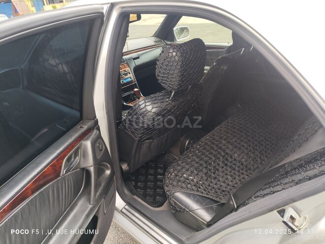 Mercedes E 240 1999, 255,000 km - 2.4 l - Sabirabad