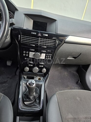 Opel Astra 2009, 345,000 km - 1.4 l - Bakı