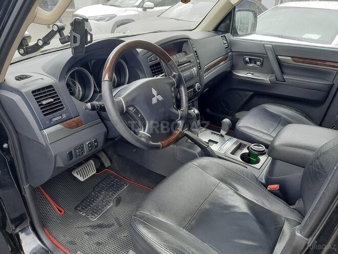 Mitsubishi Pajero 2013, 325,000 km - 3.0 l - Bakı