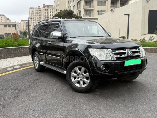 Mitsubishi Pajero 2013, 325,000 km - 3.0 l - Bakı