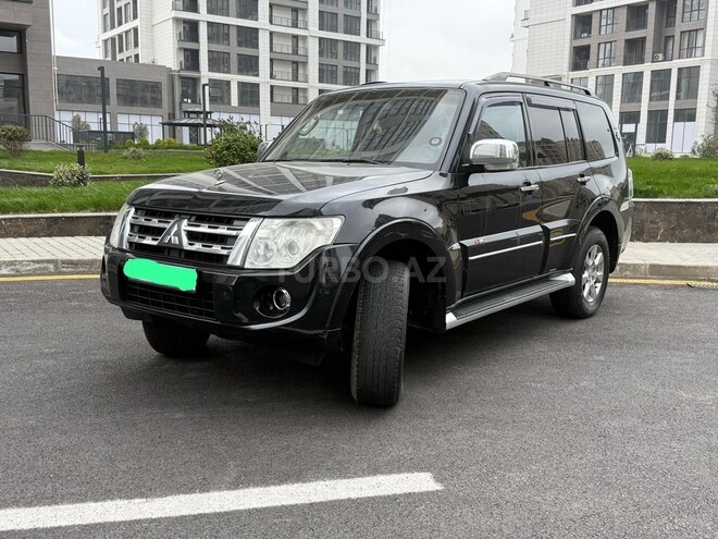 Mitsubishi Pajero 2013, 325,000 km - 3.0 l - Bakı