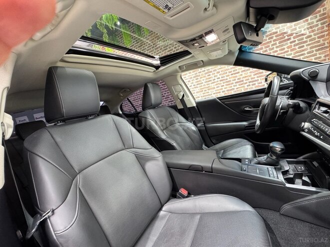 Lexus ES 300h 2021, 58,000 km - 2.5 л - Bakı