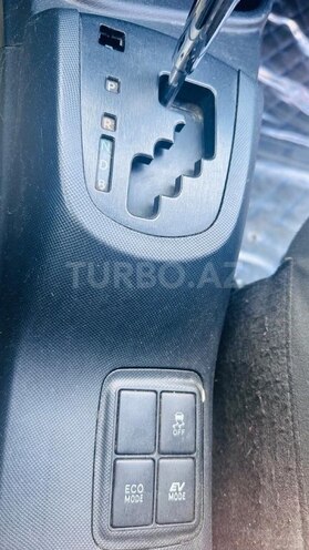Toyota Prius C 2015, 155,000 km - 1.5 l - Bakı