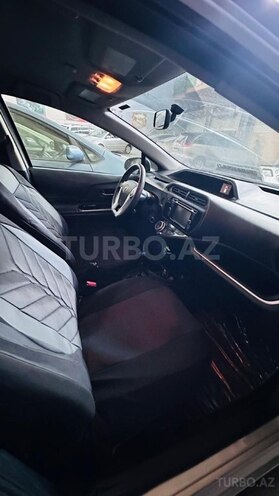 Toyota Prius C 2015, 155,000 km - 1.5 l - Bakı