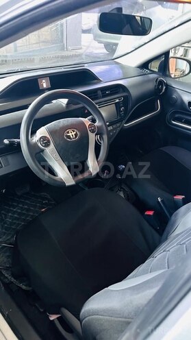 Toyota Prius C 2015, 155,000 km - 1.5 l - Bakı