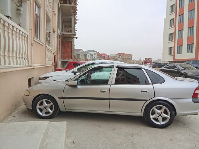 Opel Vectra 1996, 385,000 km - 1.8 l - Bakı