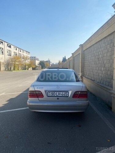 Mercedes E 280 2000, 131,148 km - 2.8 l - Bakı