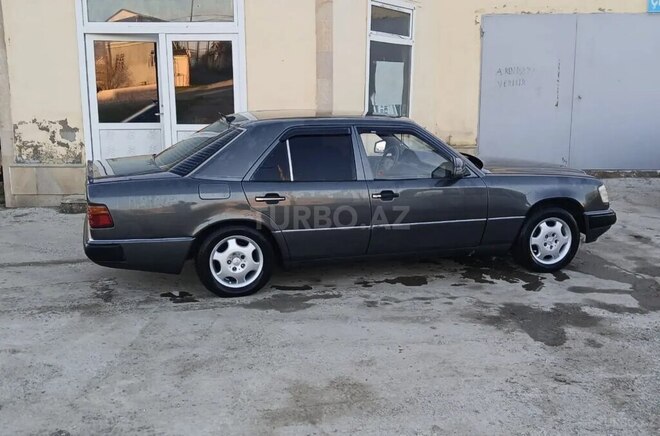 Mercedes E 200 d 1991, 455,428 km - 2.0 l - Neftçala