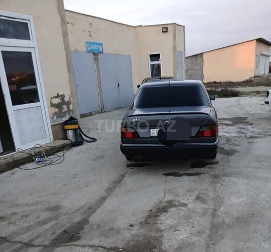 Mercedes E 200 d 1991, 455,428 km - 2.0 l - Neftçala