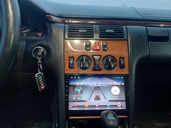 Mercedes E 200 1997, 192,000 km - 2.0 l - Bakı