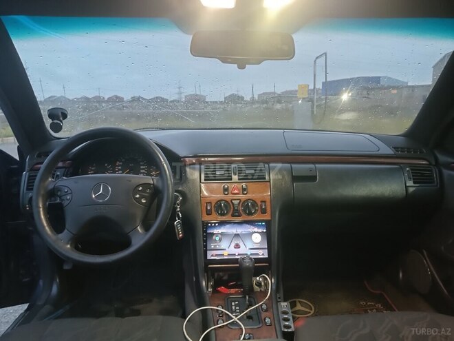 Mercedes E 200 1997, 192,000 km - 2.0 l - Bakı