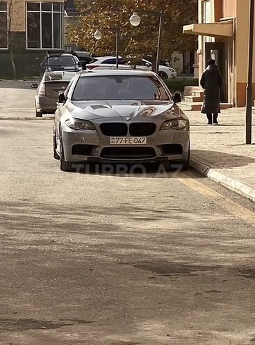 BMW 528 2013, 275,000 km - 2.0 l - Qəbələ